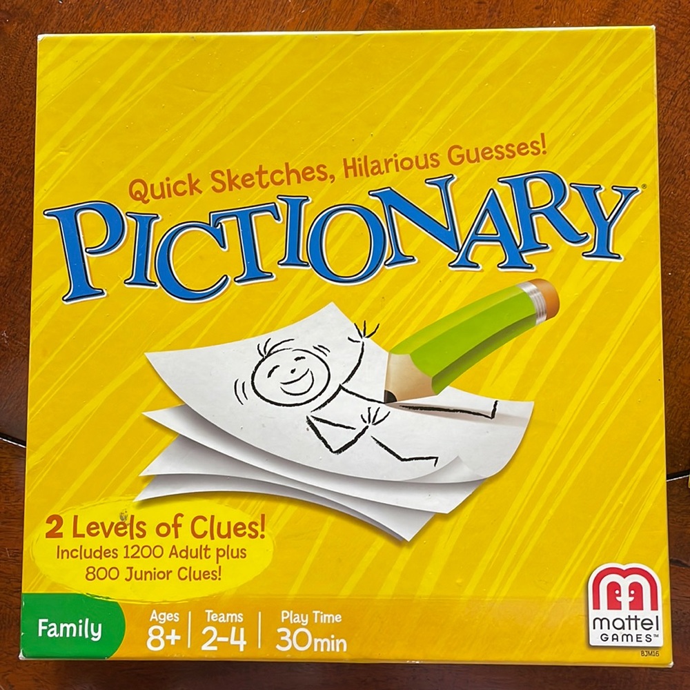 Pictionary drawing charade guessing game